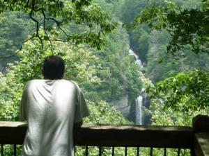 ray at raven cliff falls overlook